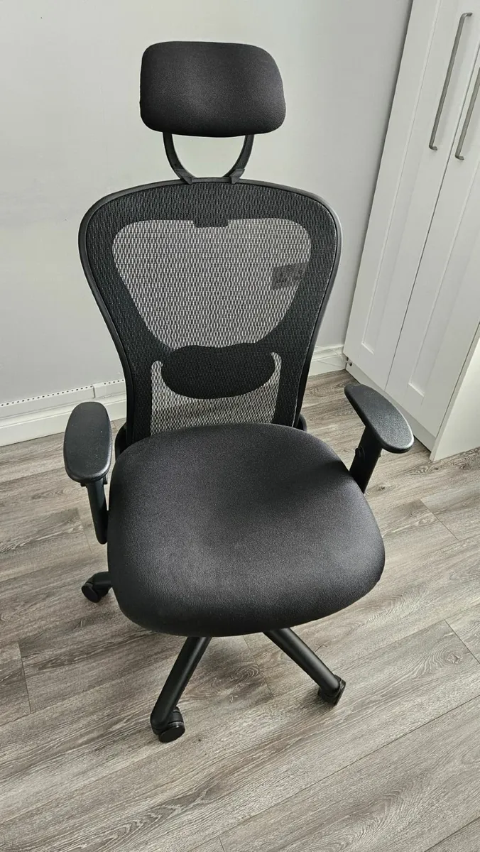 Strata High Back Heavy Duty Office Chair - Image 1