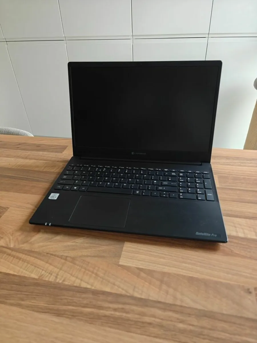 Toshiba Satellite Pro L50 | i5 (10th gen) | 8GB | - Image 2