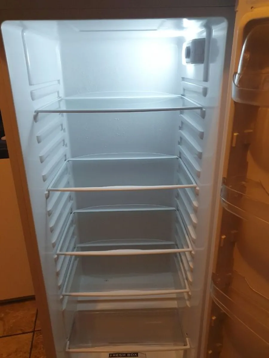 Whirlpool fridge - Image 4