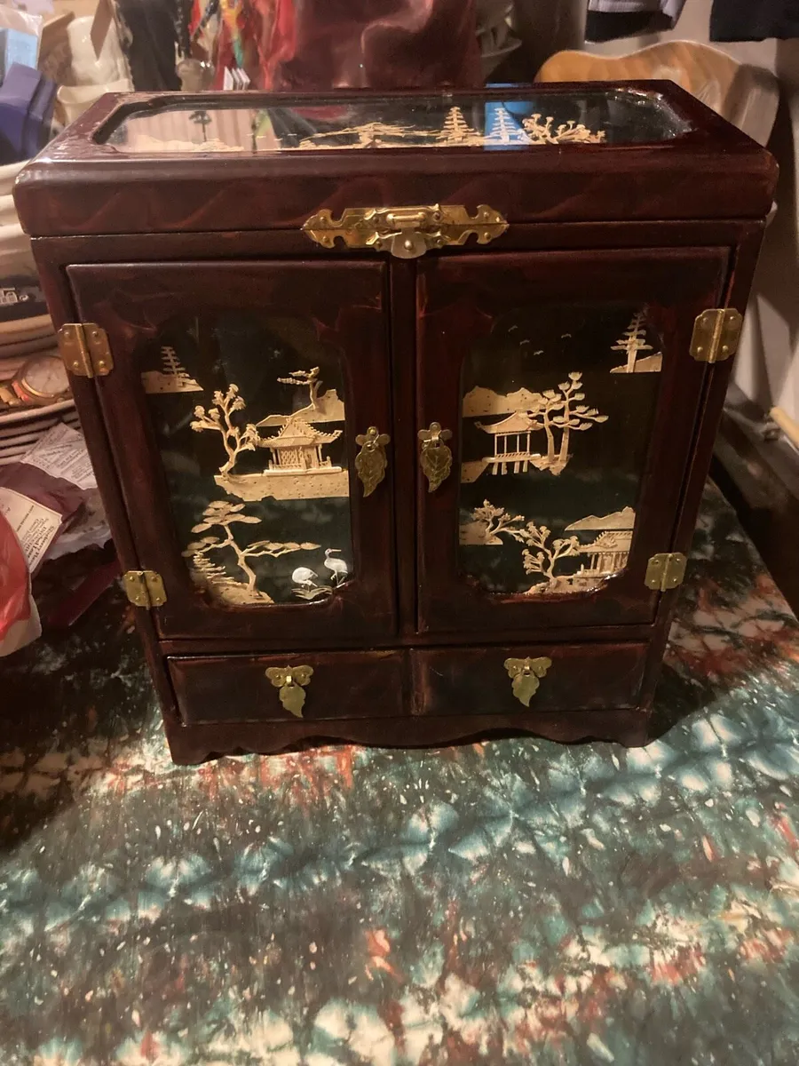 Vintage Chinese jewellery box free postage - Image 1