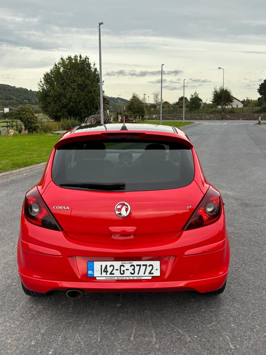 142 Corsa limited edition mint / new nct 12 months - Image 4
