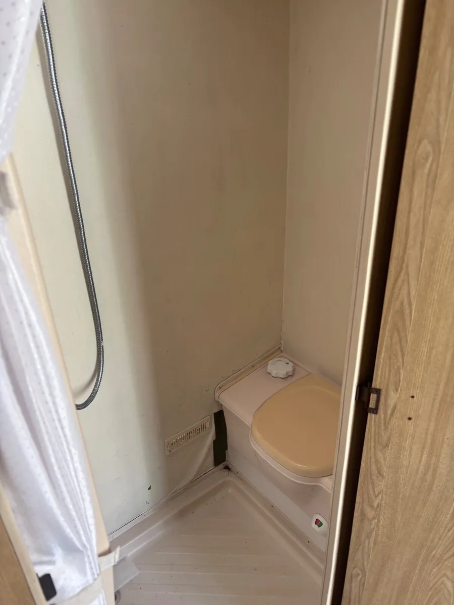Caravan - Image 3