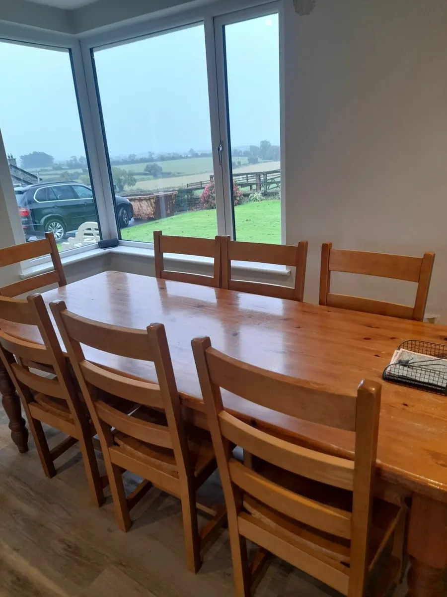 Kitchen table and 8 chairs - Image 2