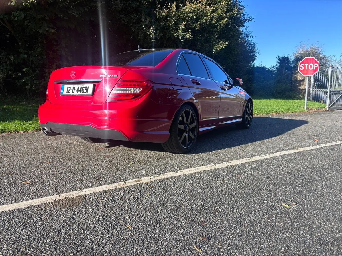 2012 Mercedes - Image 4