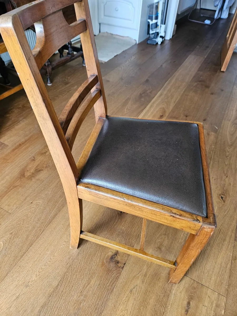 G plan extendable table and 6 chairs (not g plan) - Image 3