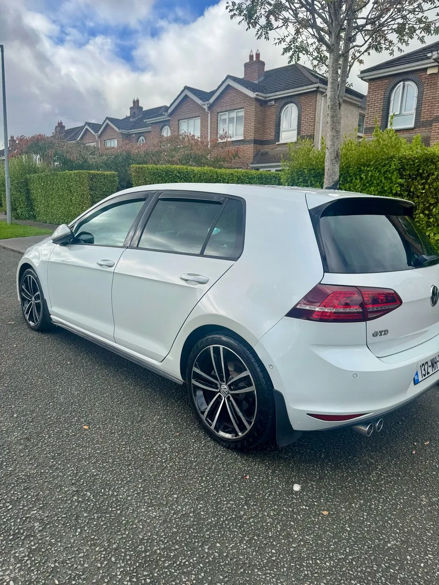 Volkswagen Golf GTD - Image 2