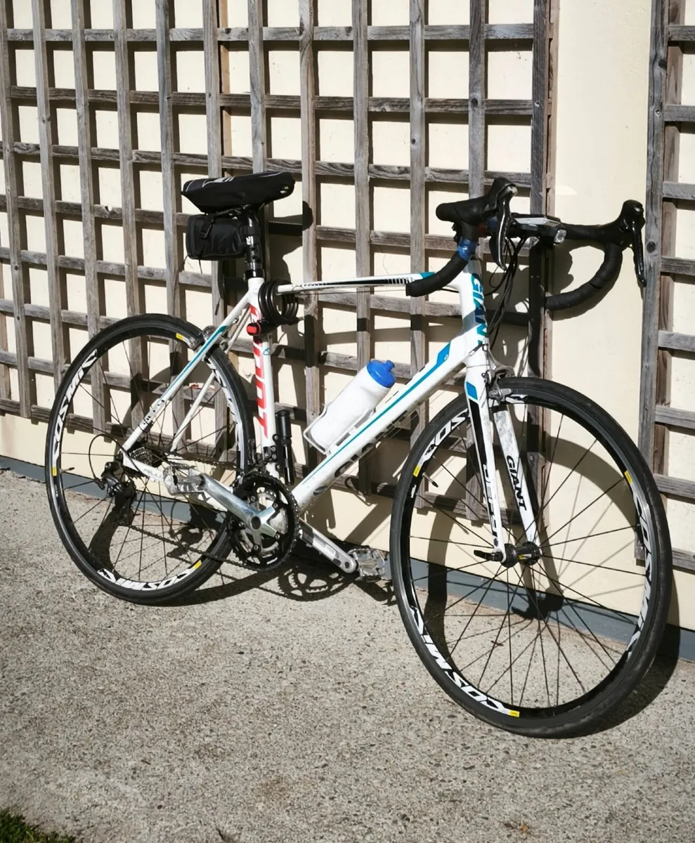 Giant Defy Bike Road - Image 1