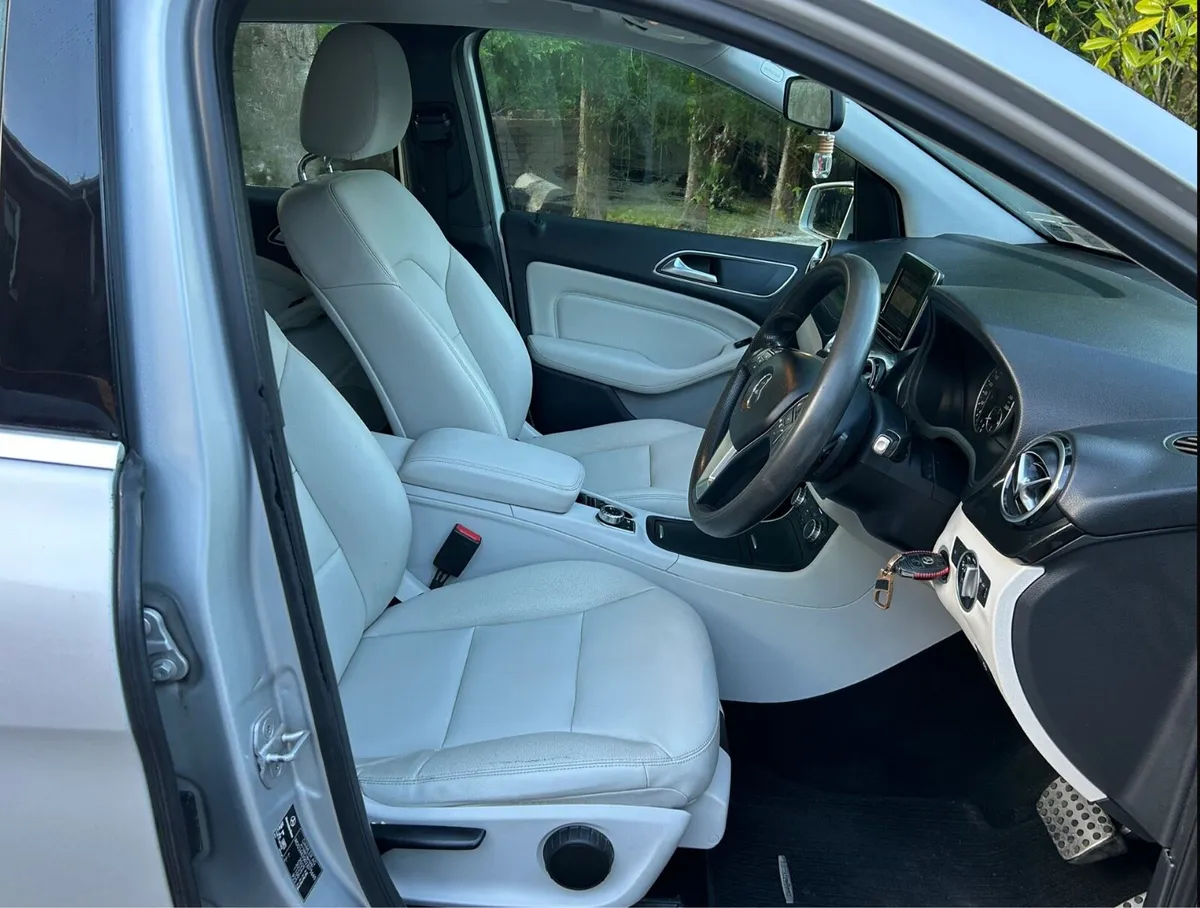 Mercedes B180 Auto . Fantastic Condition €6950 - Image 4