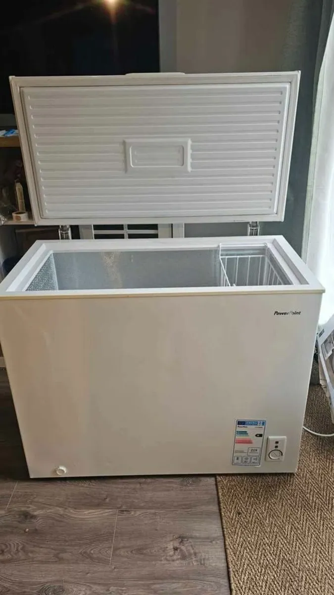 PowerPoint chest freezer 197L - Image 1