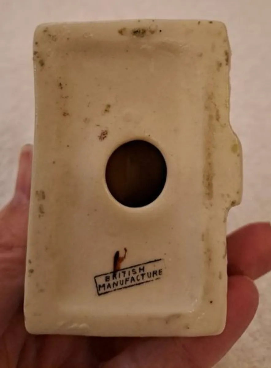 Vintage crested ceramic house Plymouth - Image 3