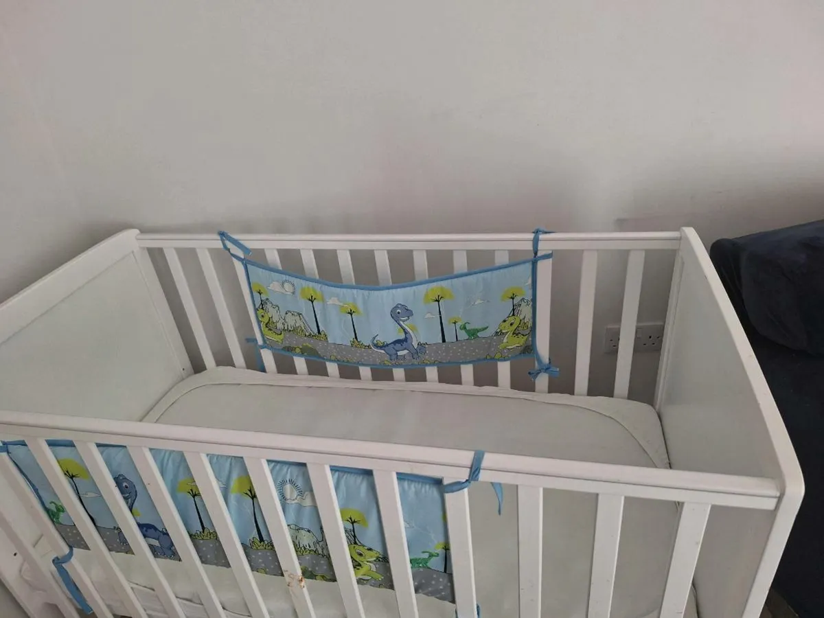 Baby bed - Image 2