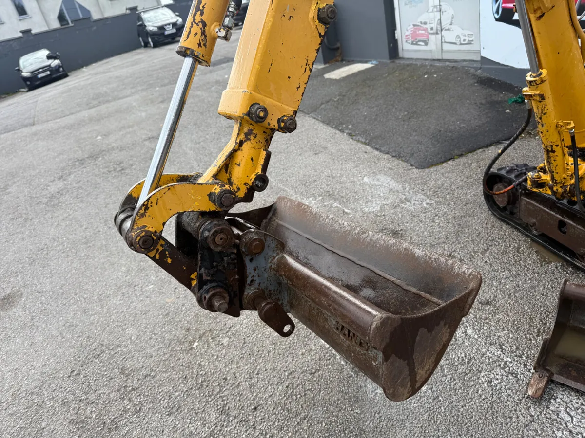 KOMATSU PC 09 MICRO DIGGER - Image 4