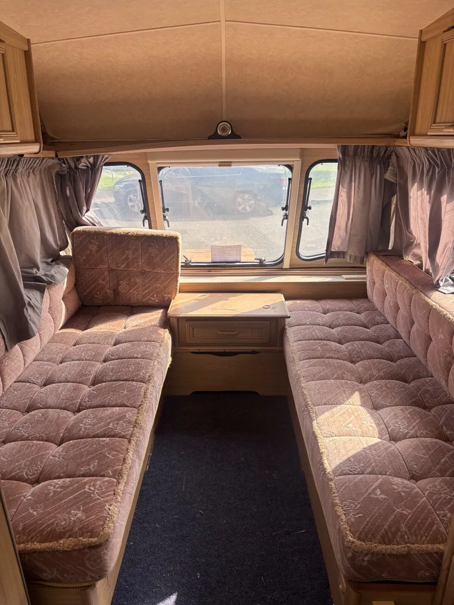 Caravan - Image 1