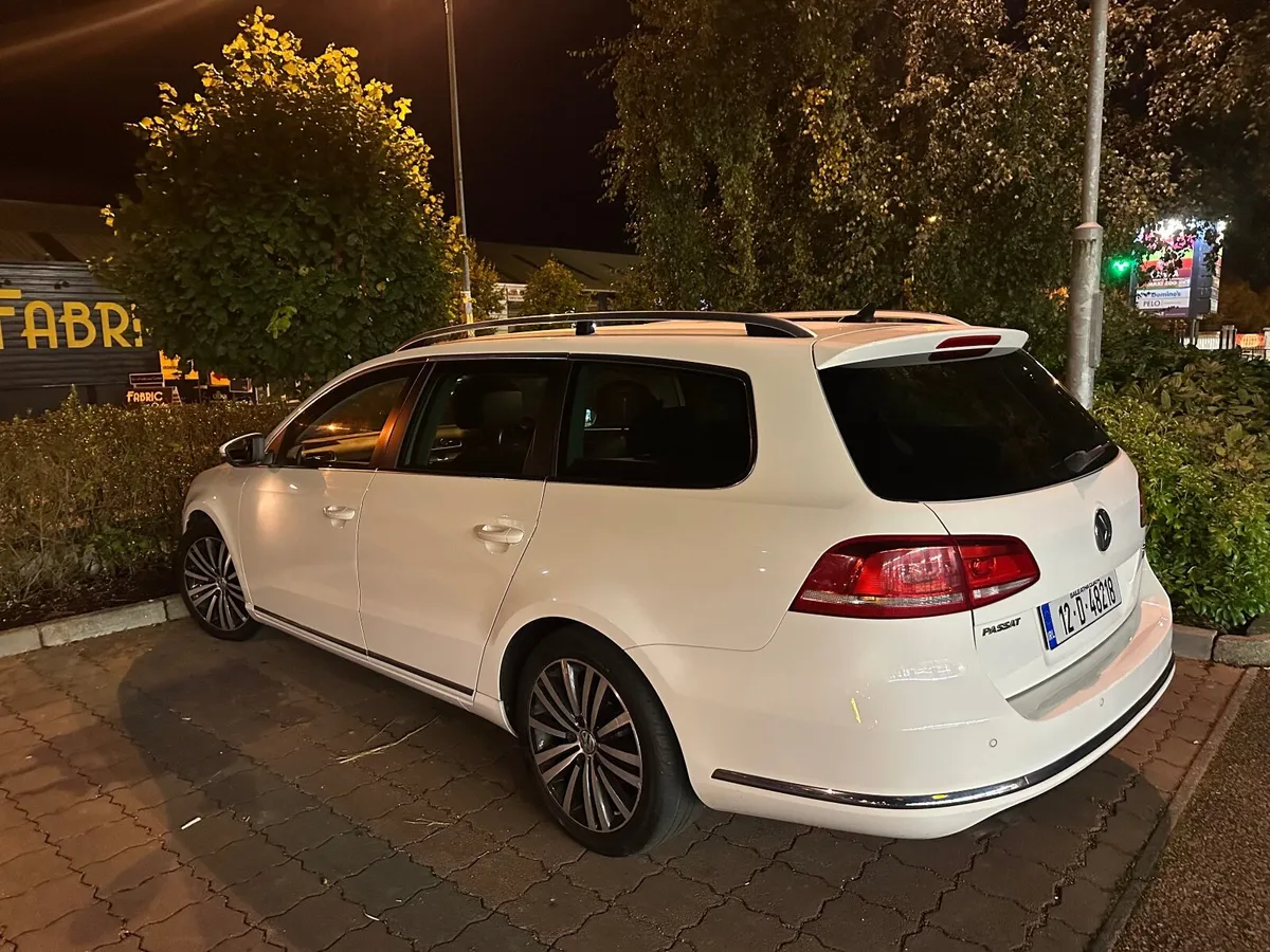 Volkswagen Passat 2012 - Image 4