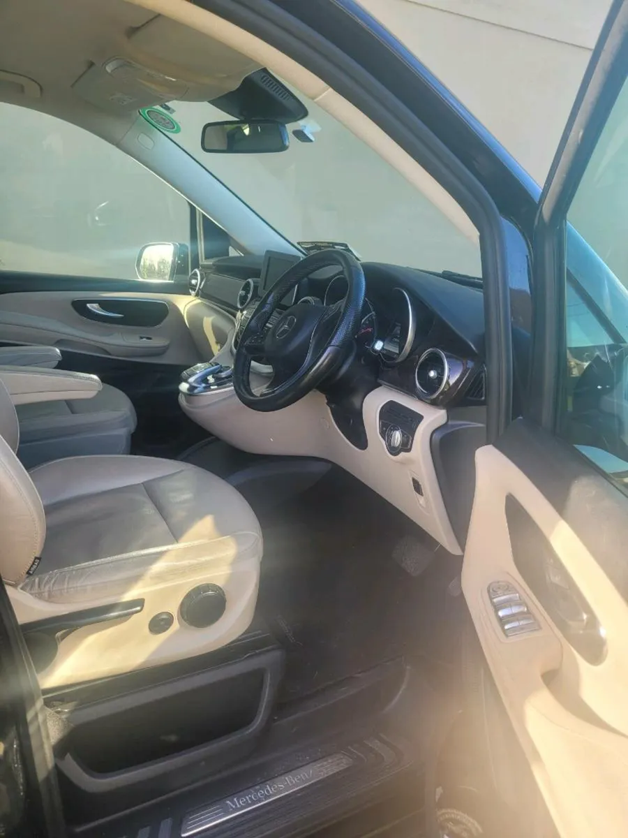 Mercedes-Benz V Class - Image 2