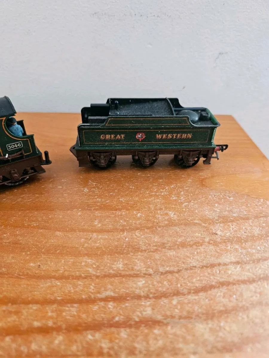 Hornby Triang OO Gauge GWR Engine - Image 2