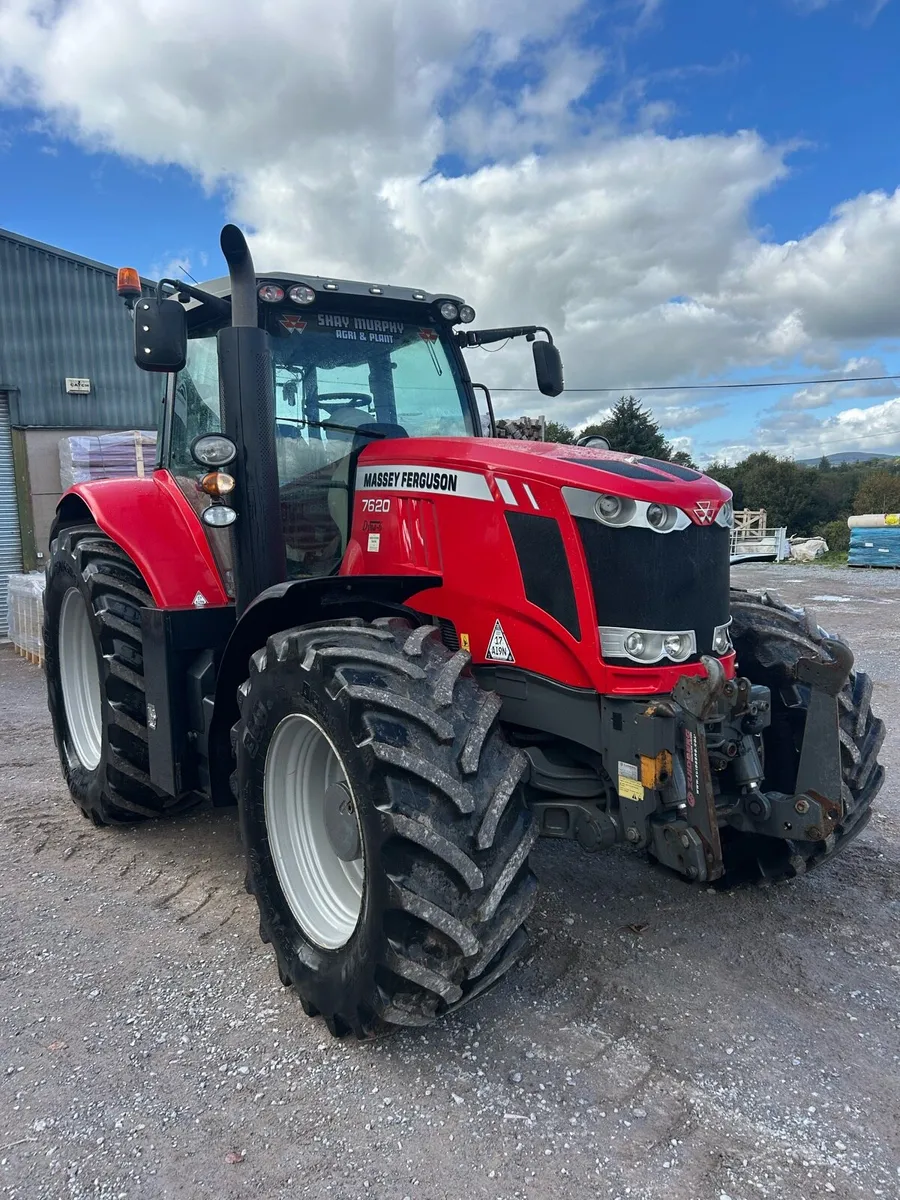 2014 Massey Ferguson 7620 - Image 2