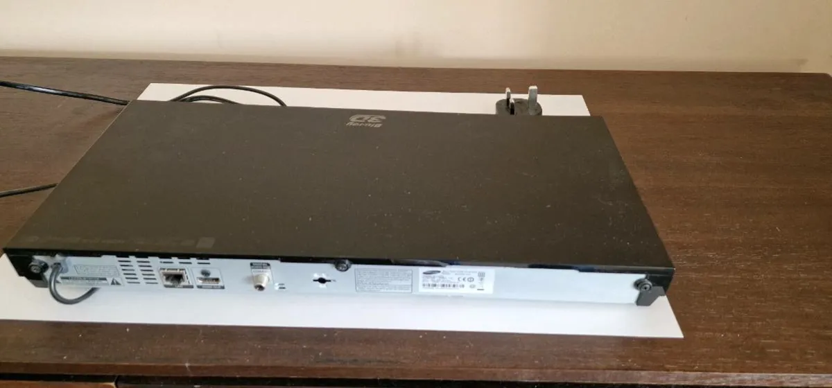 Samsung Blu ray disc player with 3D - Image 4