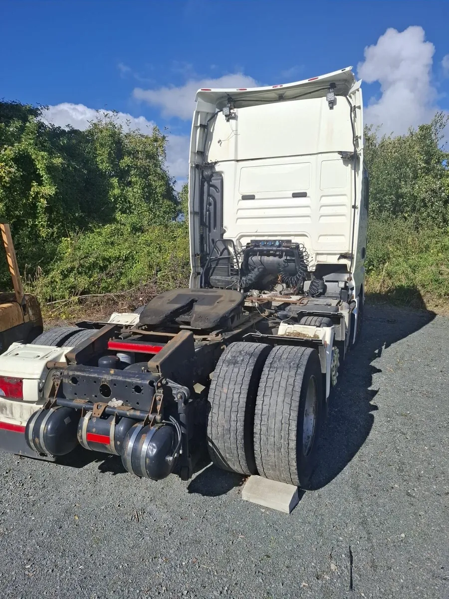 Truck and 2 Trailers - Image 4