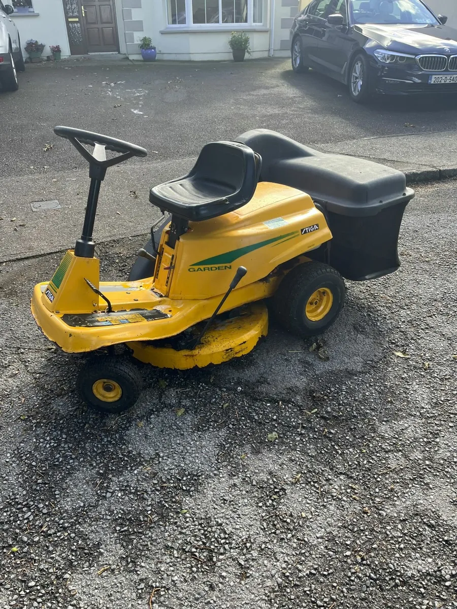 ride on Lawn mower - Image 1