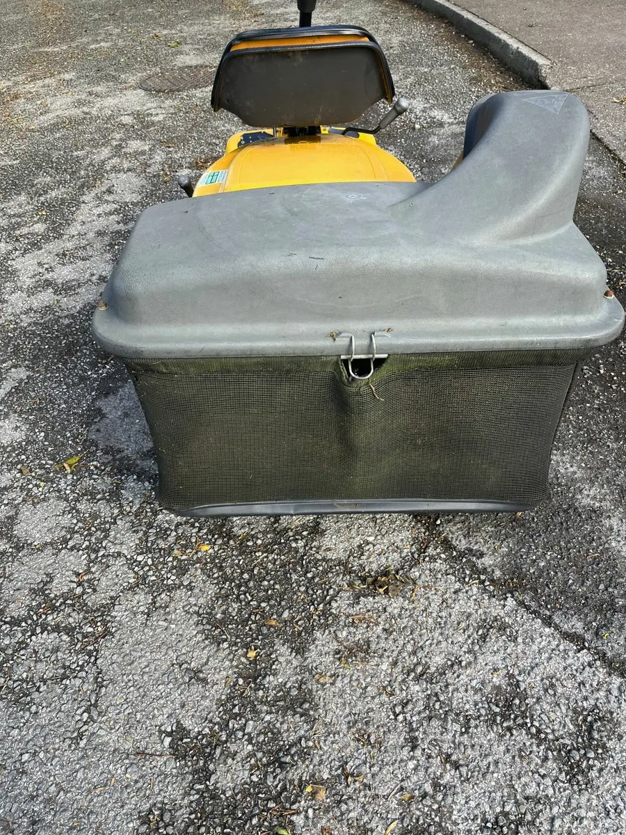 ride on Lawn mower - Image 4