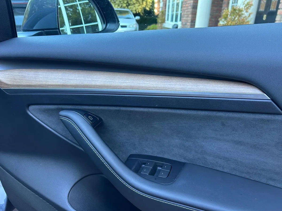 Tesla model 3 Long Range ( Twin Pan Roof ) €23950 - Image 3