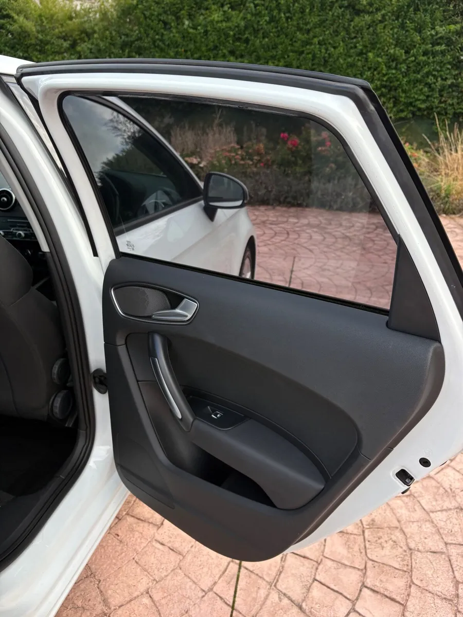 Audi A1 2016 - Image 2