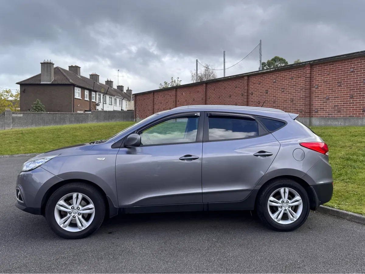 2012 Hyundai ix35 tax and test till 2026 1.7 Manua - Image 3