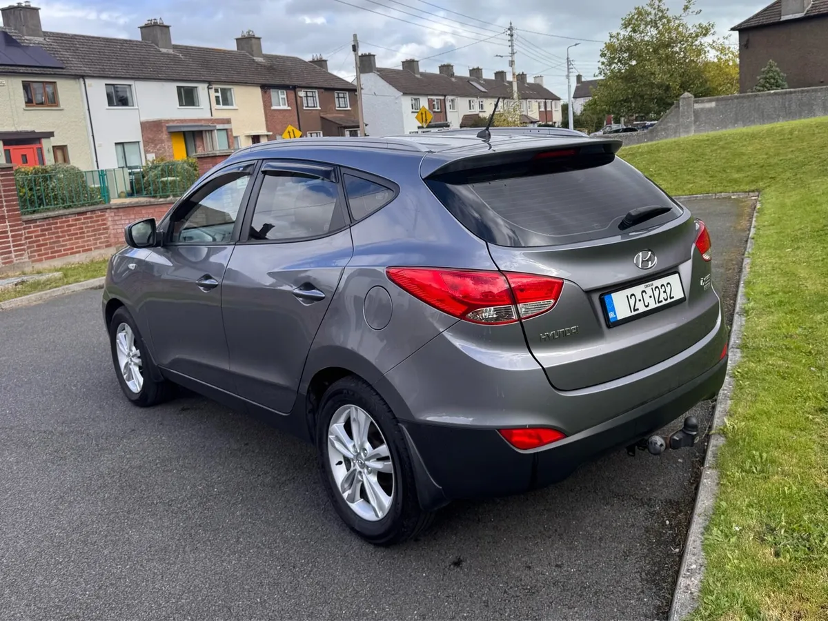 2012 Hyundai ix35 tax and test till 2026 1.7 Manua - Image 4