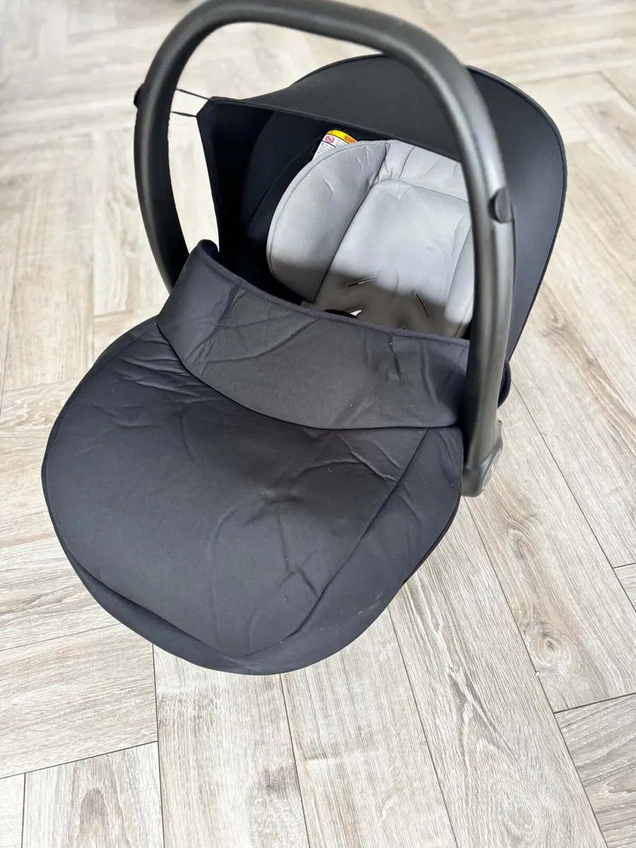 Noordi Fjordi car seat travel system (Isofix inc) - Image 4