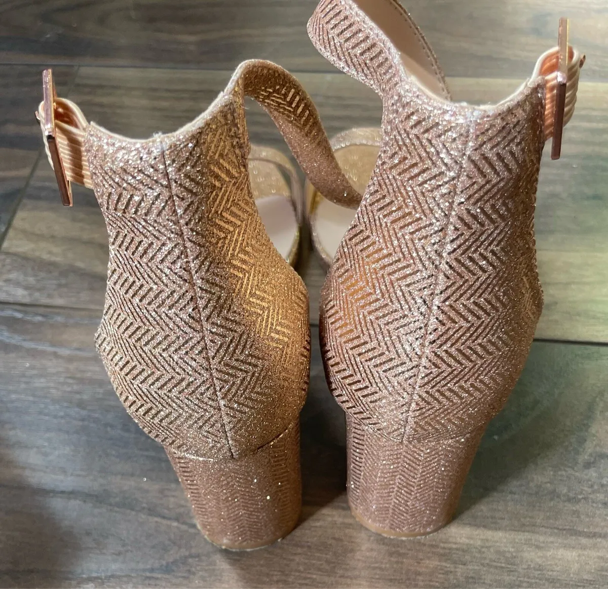 Ladies sandles - Image 3
