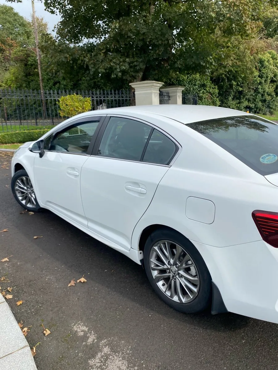 Car - Image 3