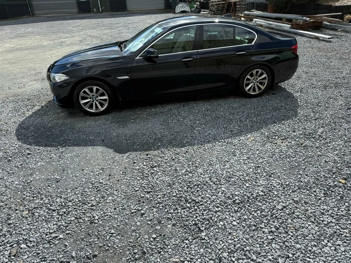 15 BMW 520D AUTO - Image 4