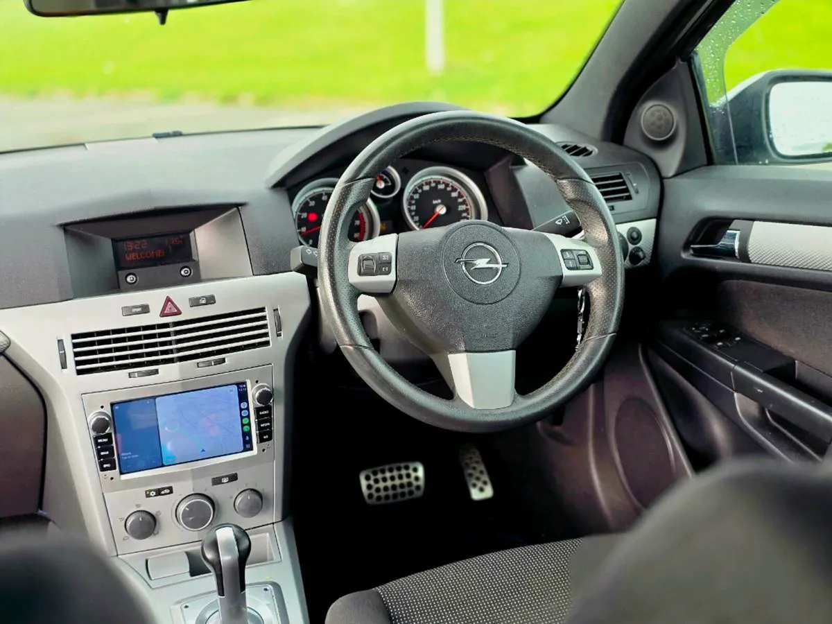 ASTRA GTC SPORT AUTOMATIC JOYSTICK LOW KM - Image 1