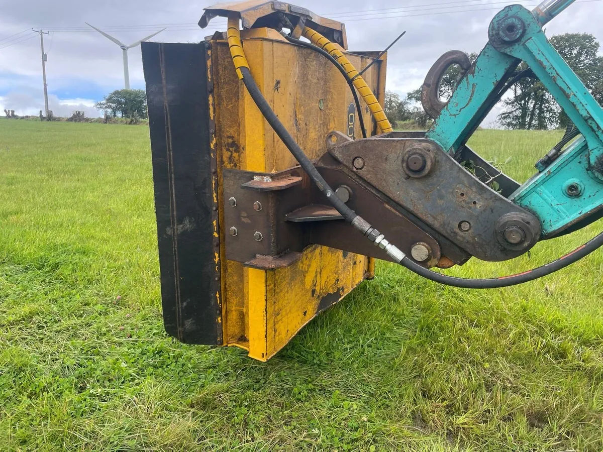 McConnell Twincut hedge cutter - Image 1