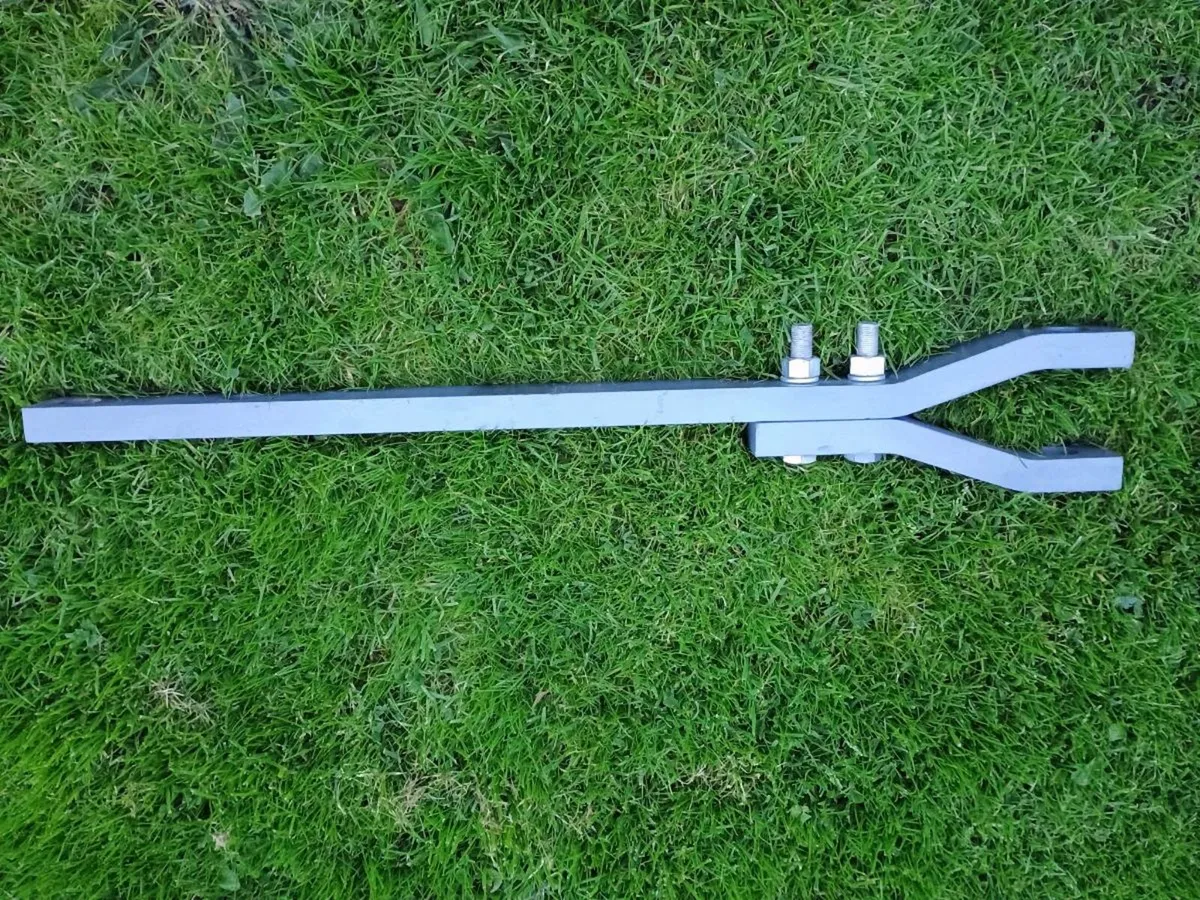 Massey Ferguson 135 drawbar - Image 2