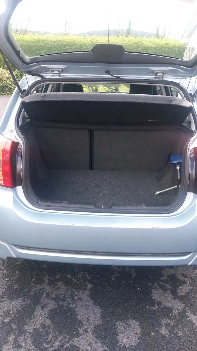 Car - Image 4