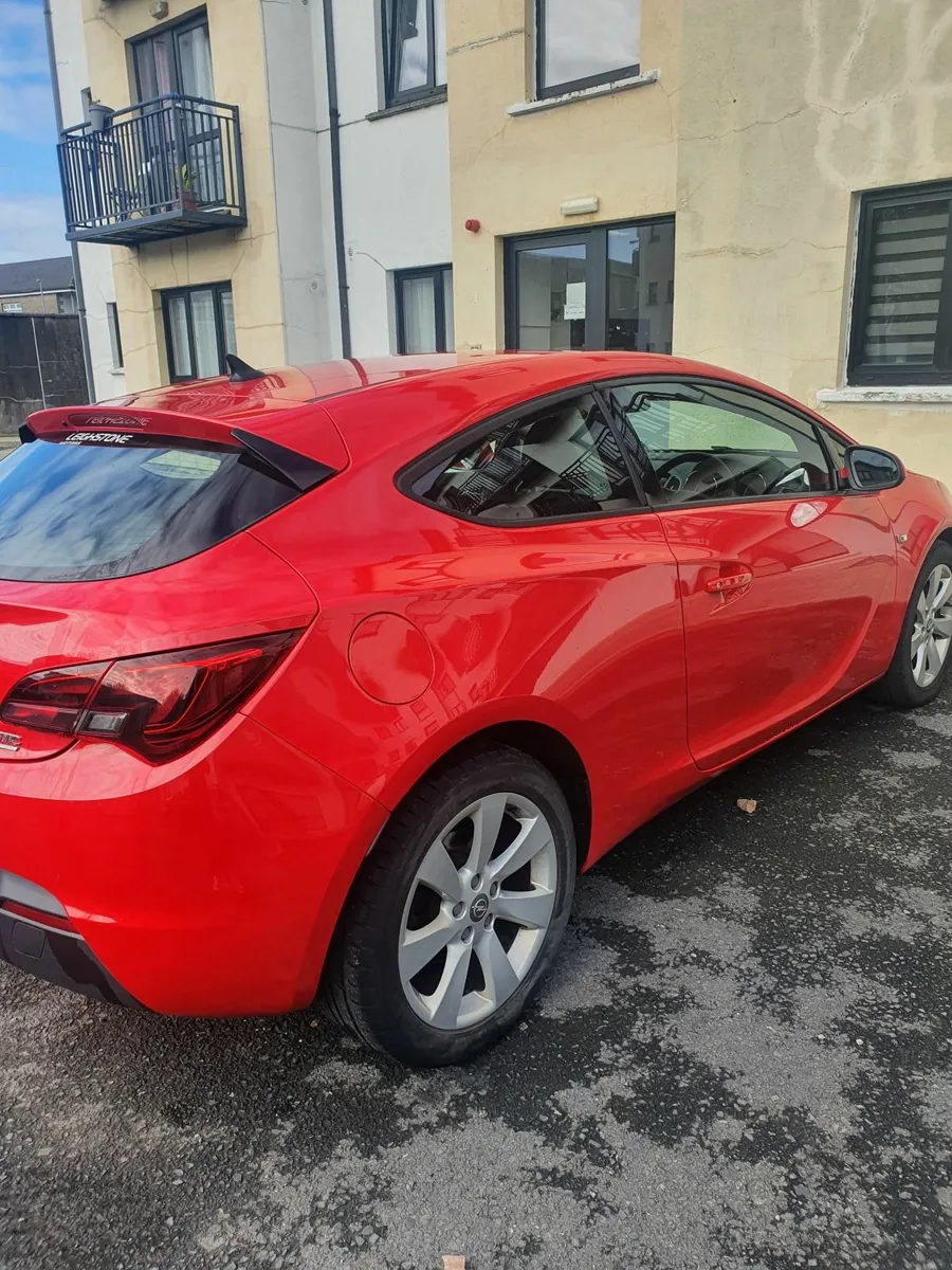 Opel Astra 2013 - Image 4