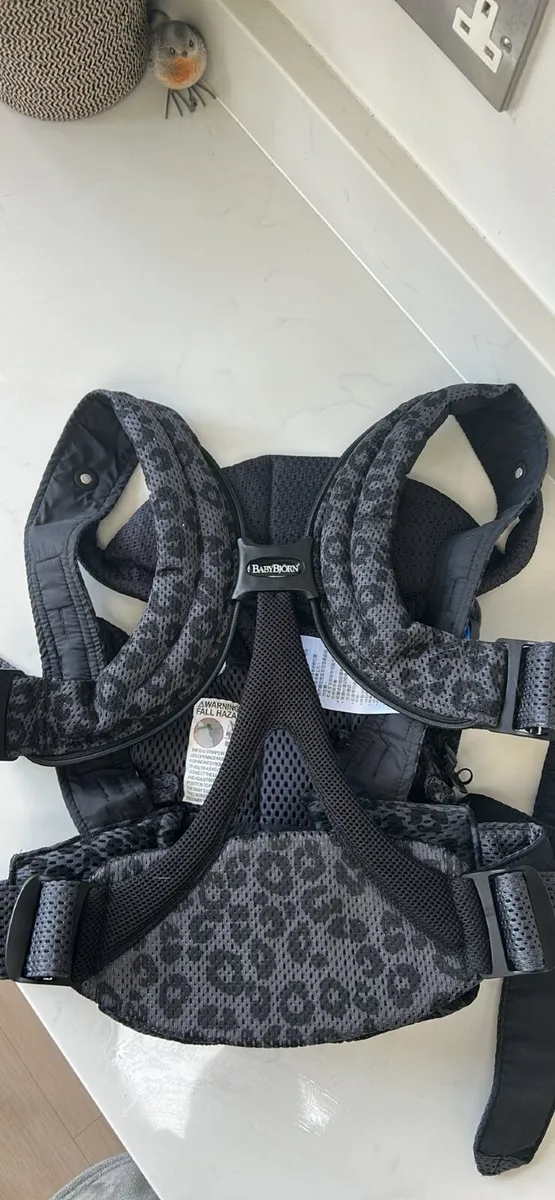 Baby carrier - Image 2