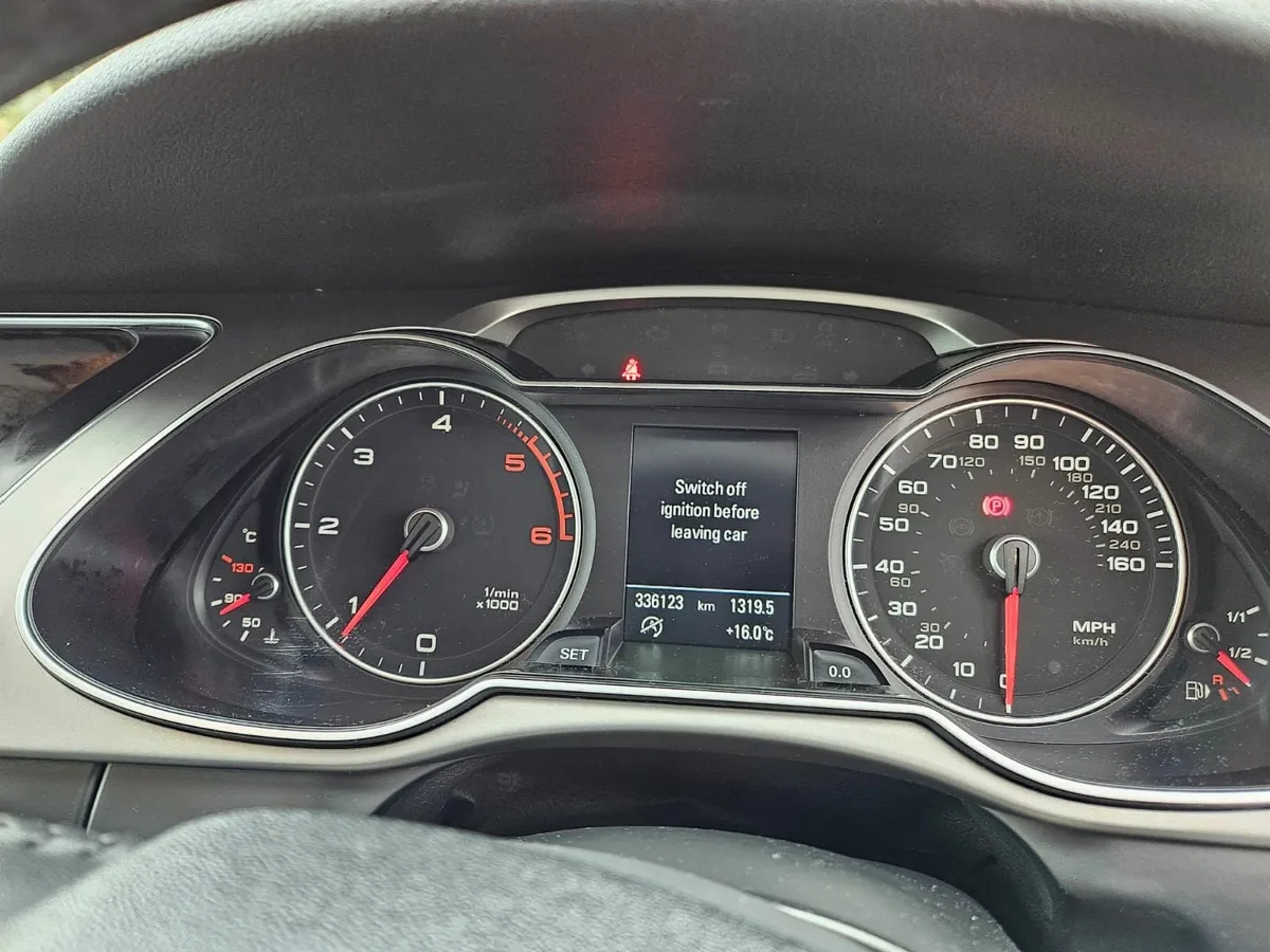 Audi A4 2014 - Image 4