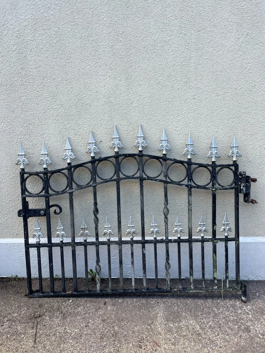 Gates - Image 2
