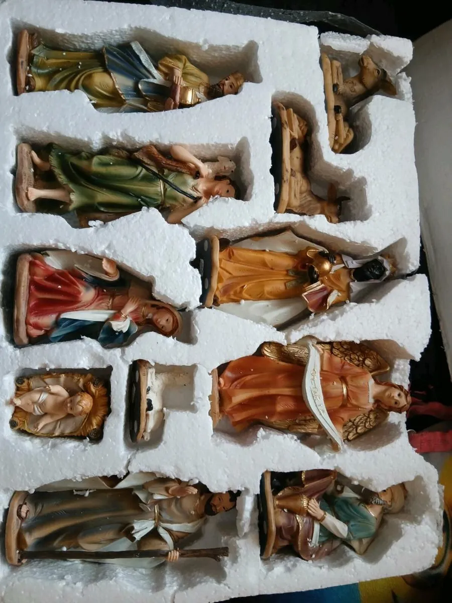 Resin Nativity Set - Image 2