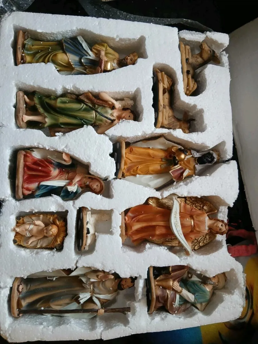 Resin Nativity Set - Image 4