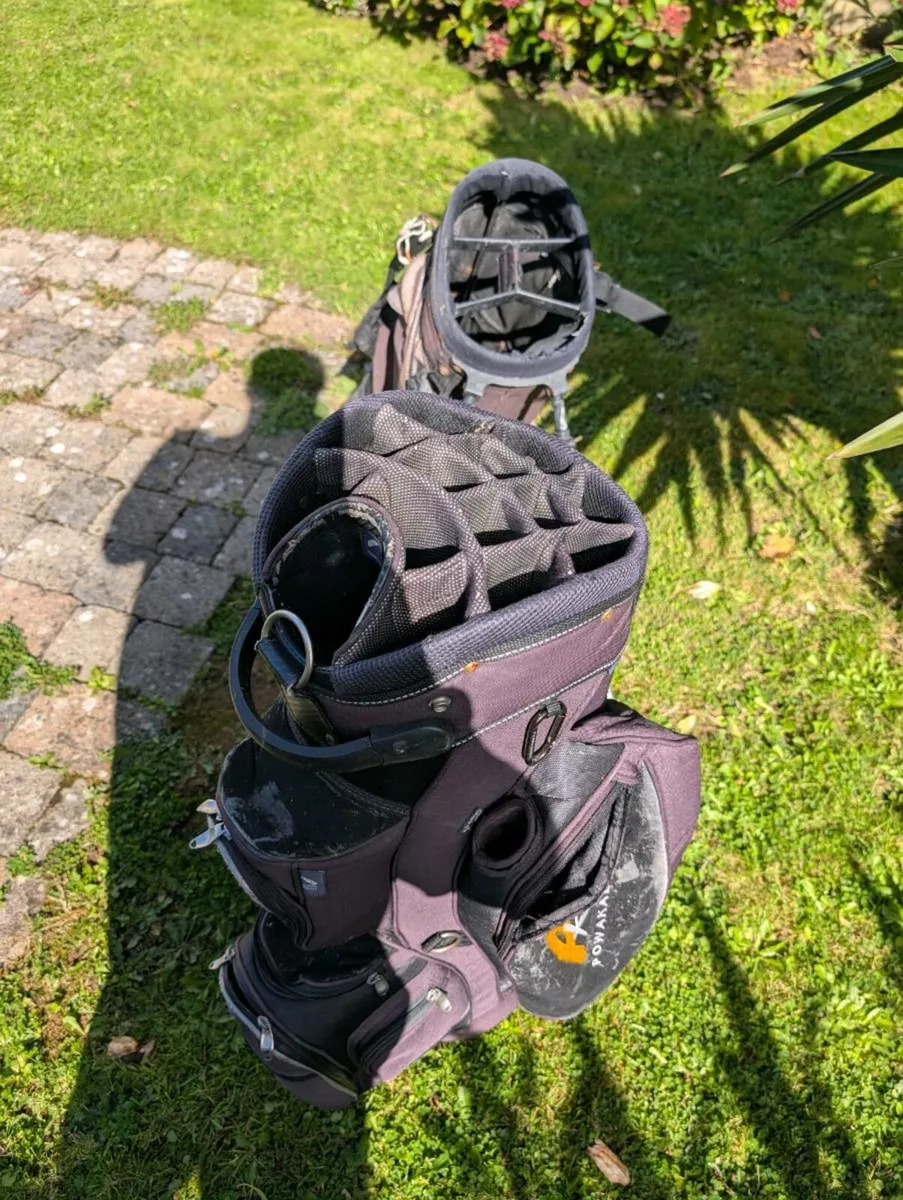 Two golf bags 30 for the pair first come - Image 3