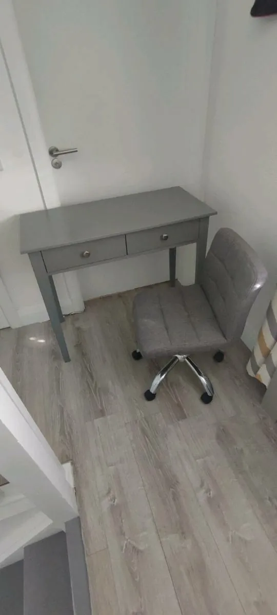 Office Desk/table with chair - Image 1