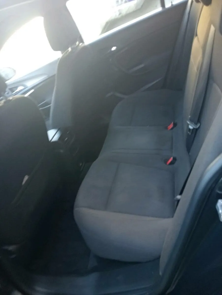Car - Image 4