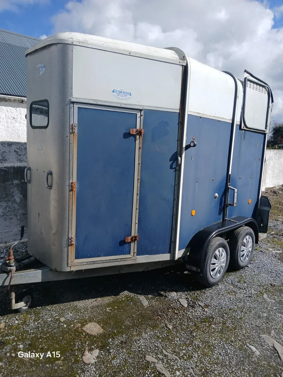 Ifor Williams Horse Box - Image 1