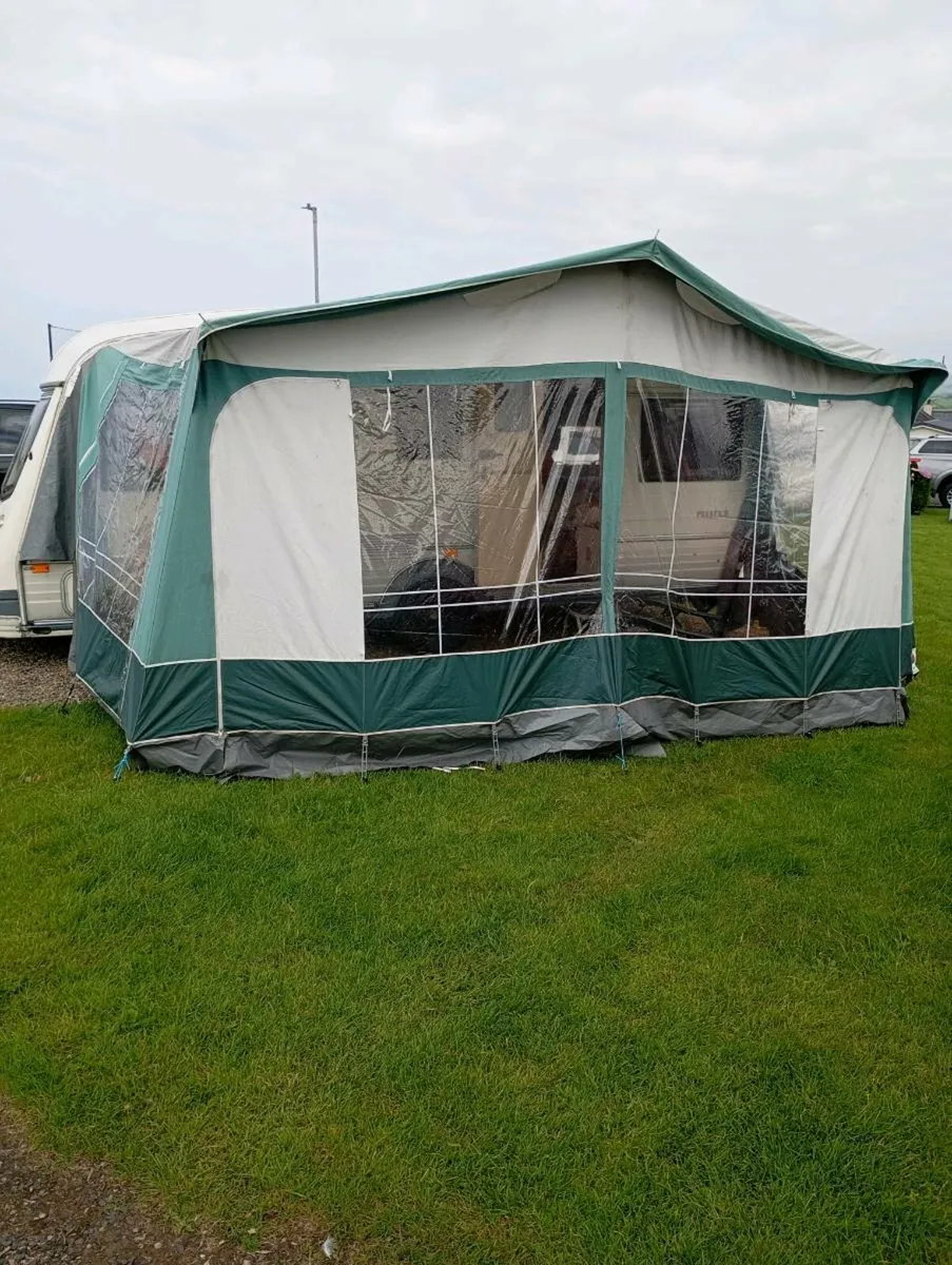 4 berth prestige caravan - Image 3