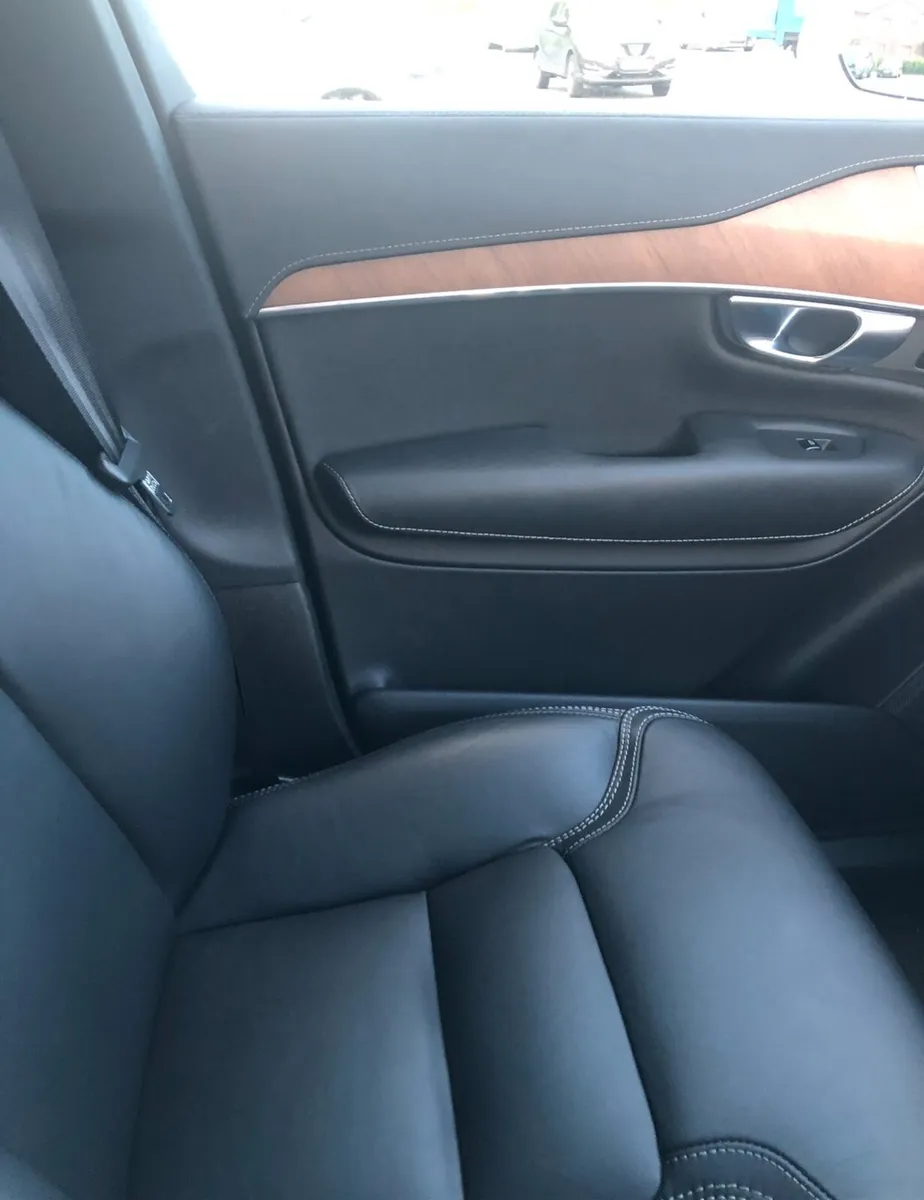 Volvo XC90 2018 D5 Inscription - Image 3