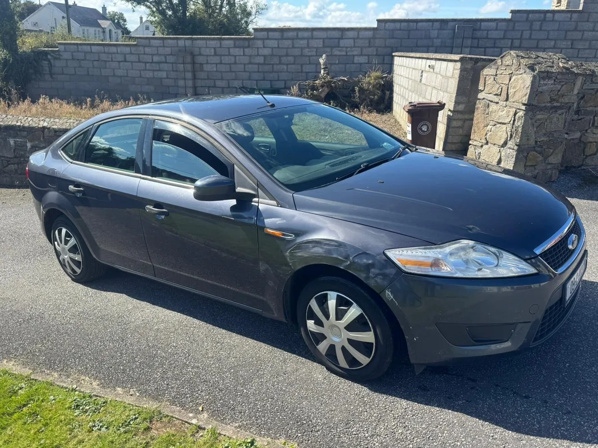 2009 Ford Mondeo & 2007 Hyundai accent - Image 2